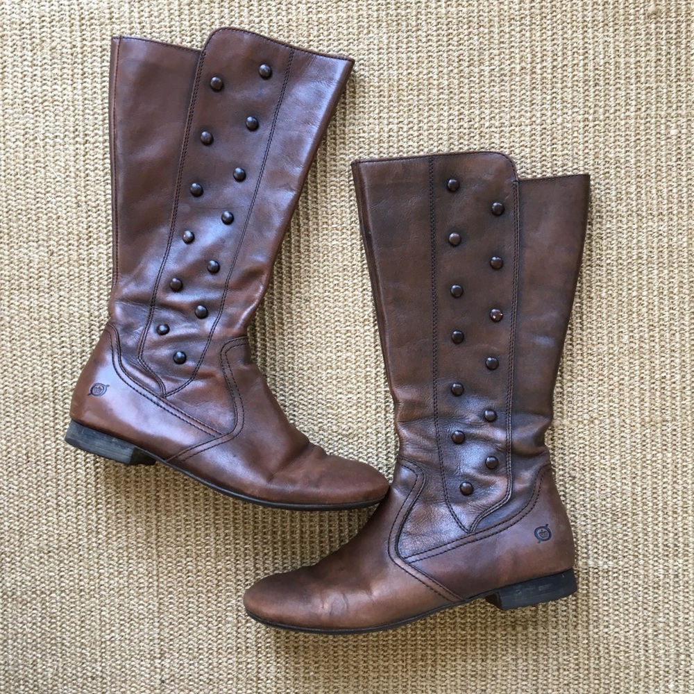 BORN brown button boots